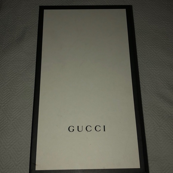 gucci flip flops box